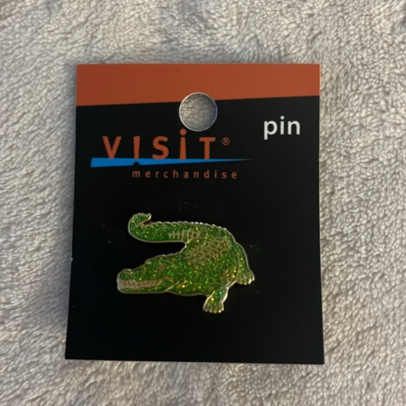 VISIT Souvenir Clutch Pins Australia Koala Kangaroo Alligator NWT - Picture 3 of 5